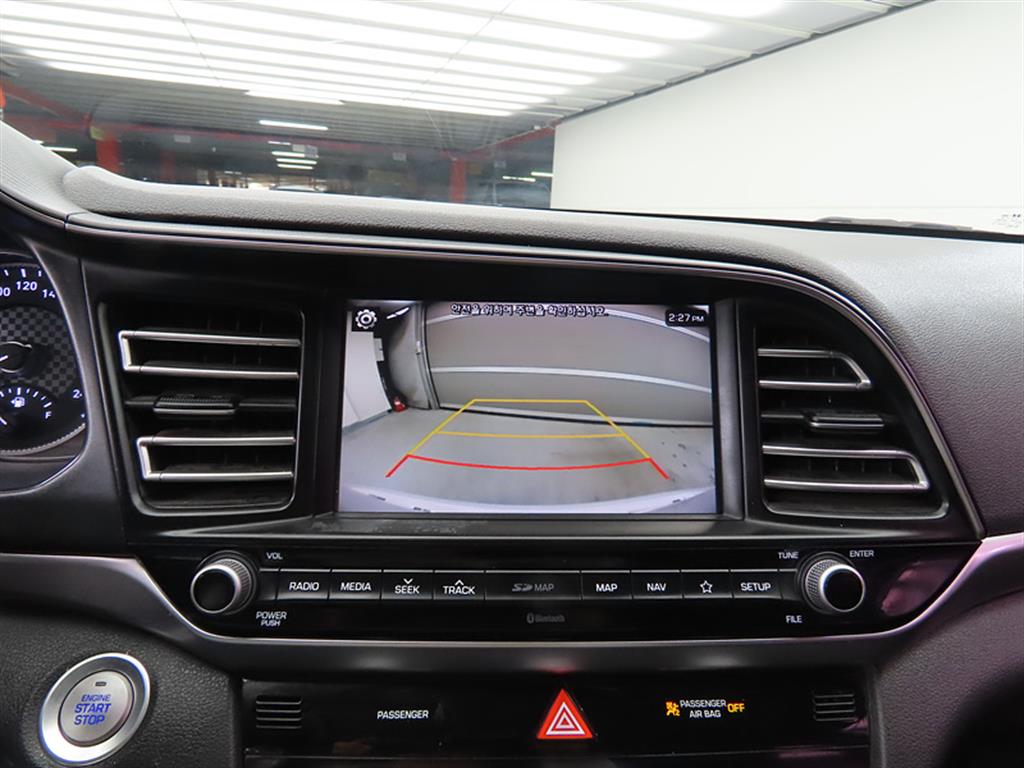 HYUNDAI Avante 2019 Blanco - Importación desde Corea - HF Imports Iquique - Foto 14