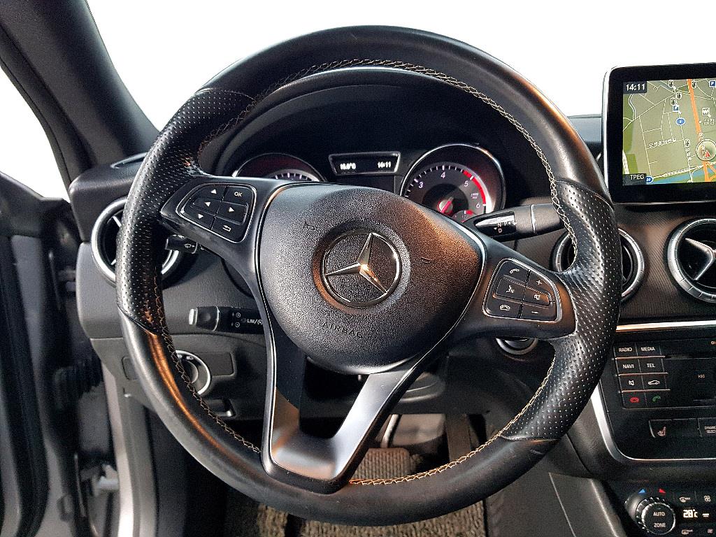 Mercedes Benz CLA Class - Vista 11