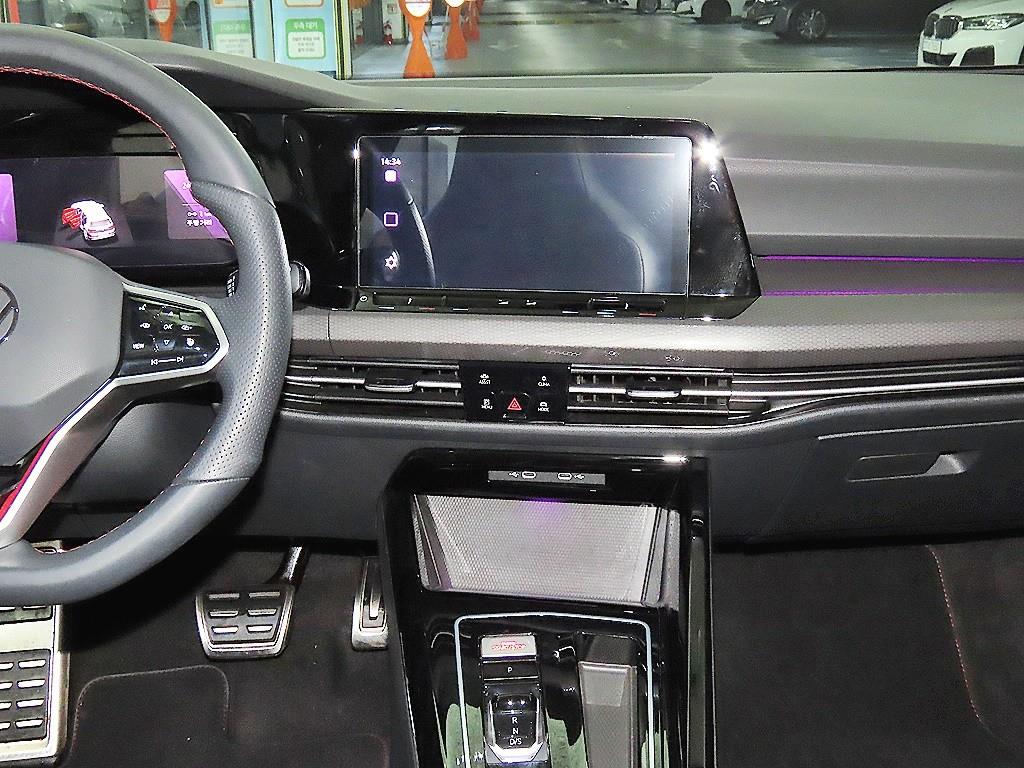 Volkswagen Golf - Vista 11