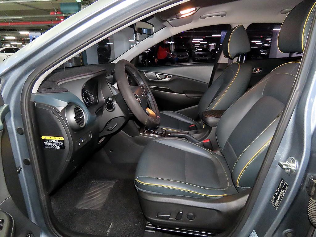 HYUNDAI Kona - Vista 6