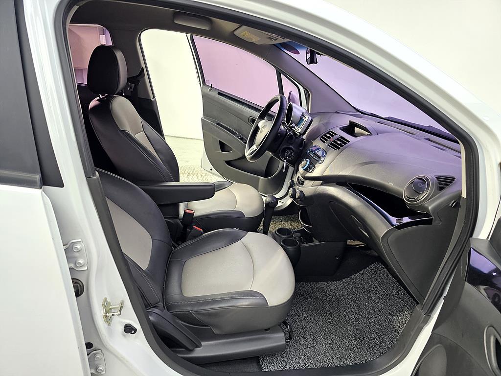 Chevrolet Spark - Vista 11