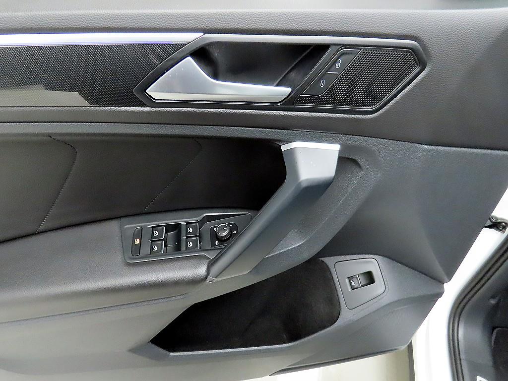 Volkswagen Tiguan - Vista 11