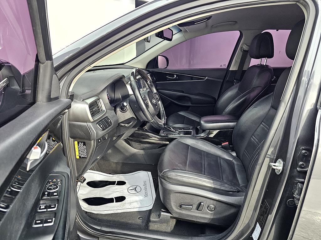 KIA Sorento - Vista 8