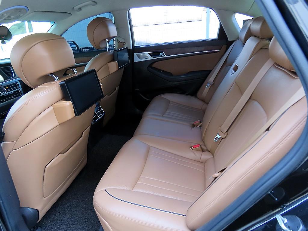 Genesis G80 - Vista 6