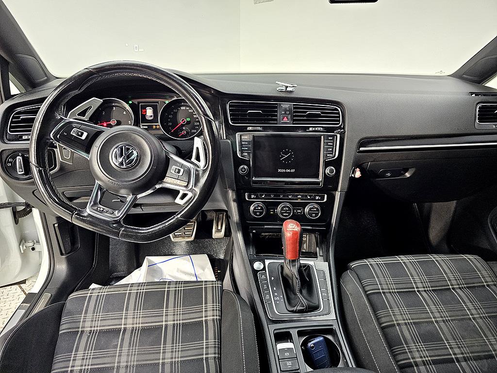 Volkswagen Golf - Vista 5