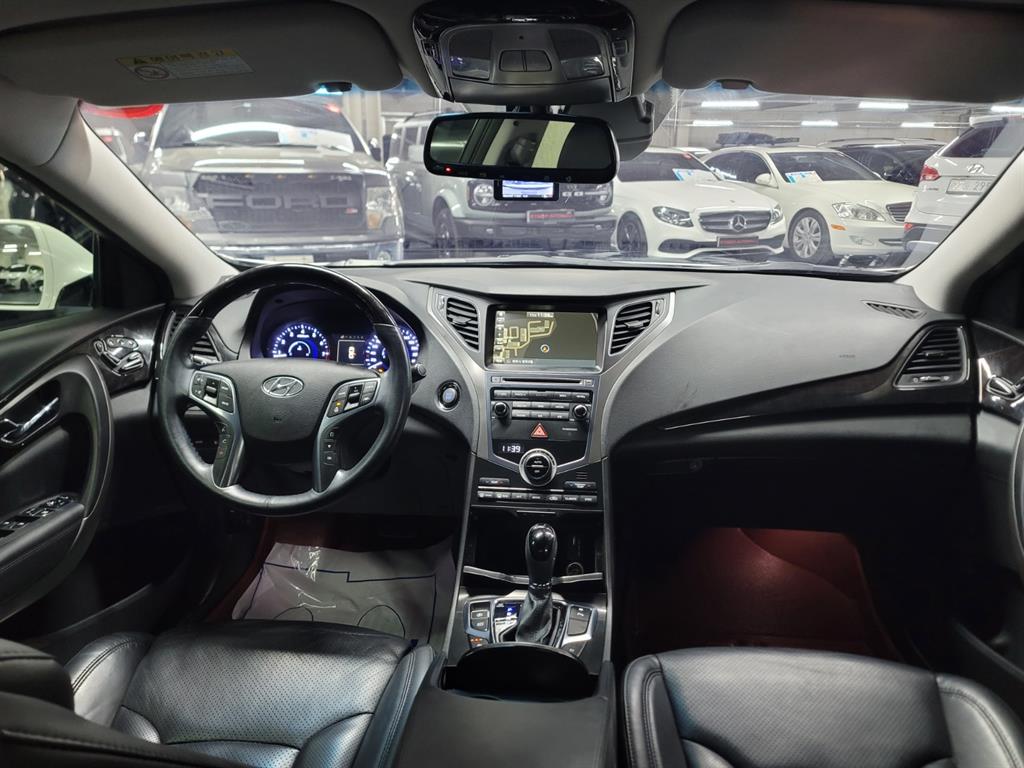 HYUNDAI Grandeur - Vista 6