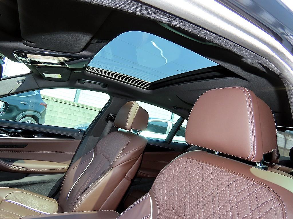 BMW 5 Series 2023 Negro - Importación desde Corea - HF Imports Iquique - Foto 17