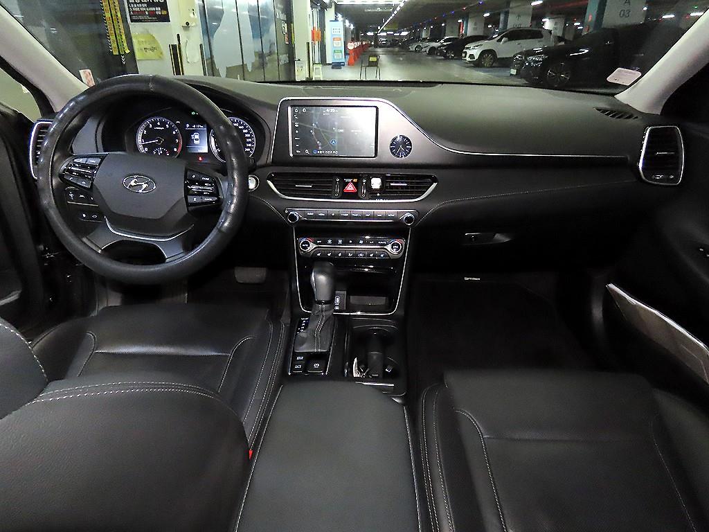 HYUNDAI Grandeur - Vista 10