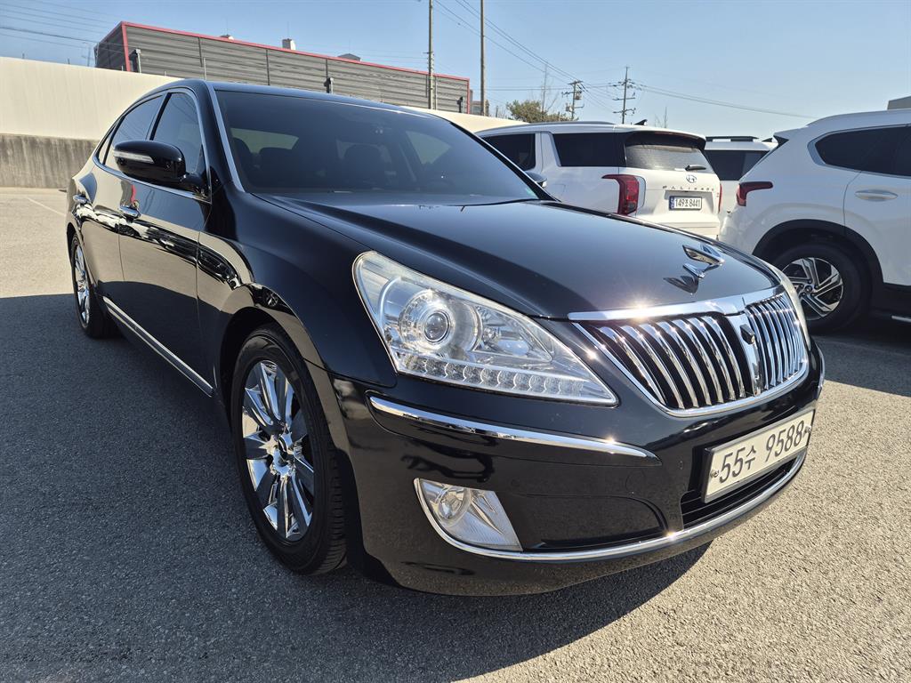 HYUNDAI Equus - Vista 3