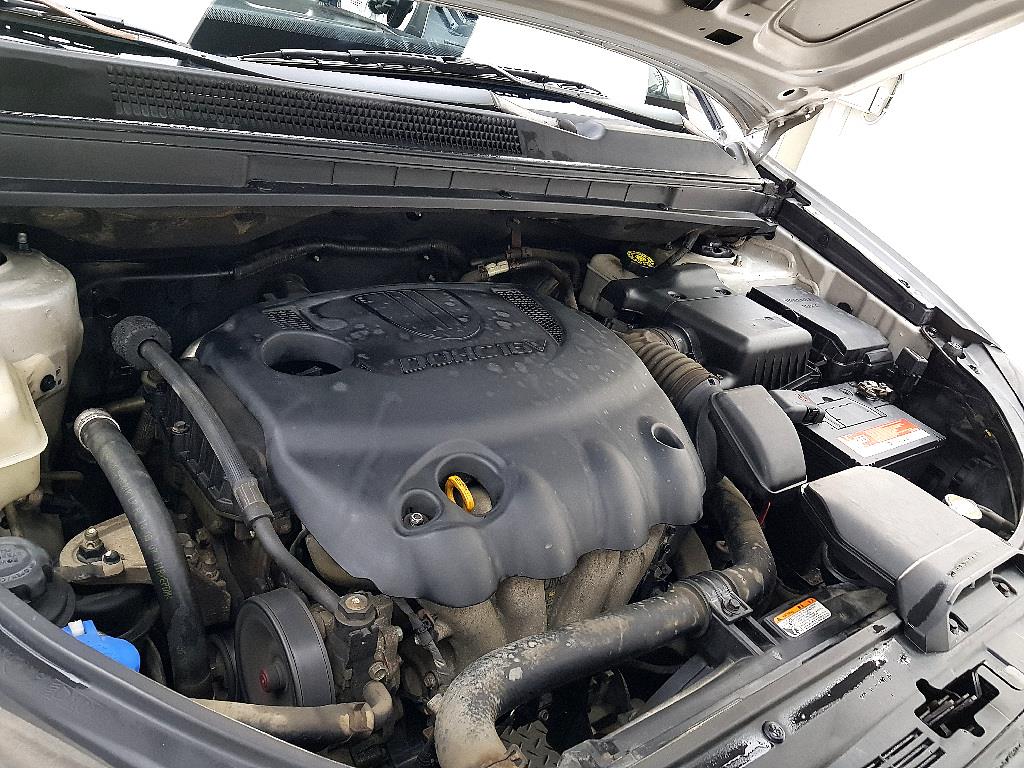 KIA Carens - Vista 6