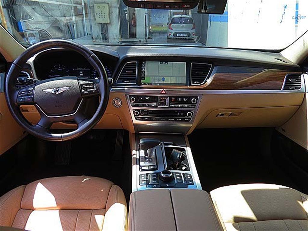 Genesis G80 - Vista 9