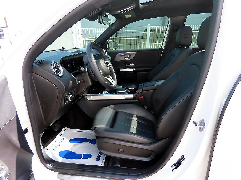 Mercedes Benz GLB Class - Vista 5