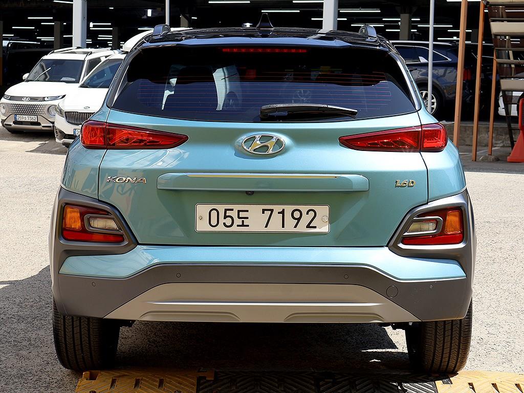 HYUNDAI Kona - Vista 5