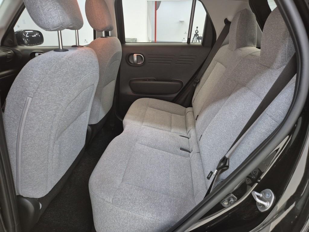 HYUNDAI Casper - Vista 12