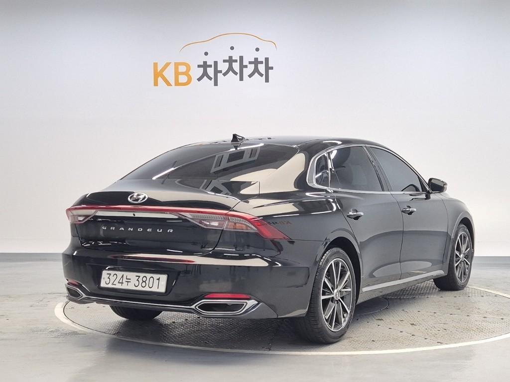 HYUNDAI Grandeur - Vista 3