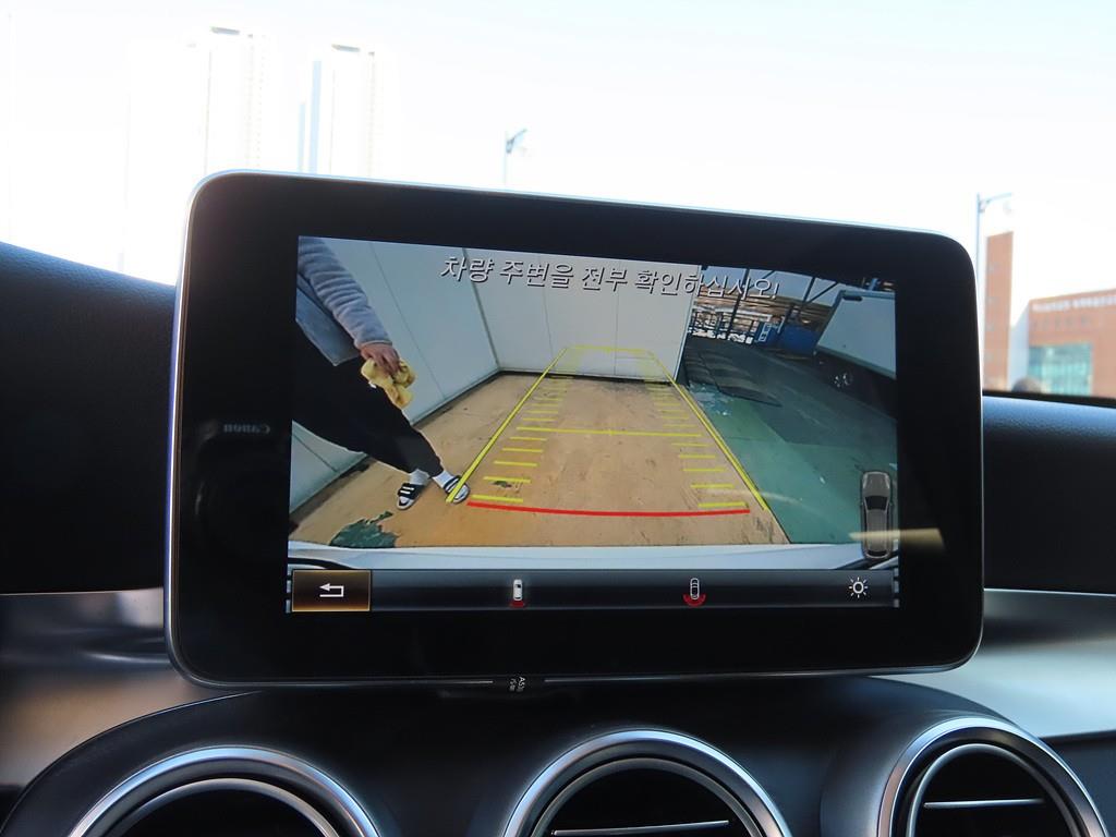 Mercedes Benz GLC Class - Vista 9