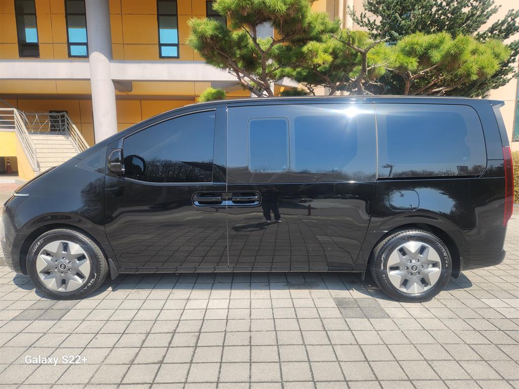 HYUNDAI Staria - Vista 6