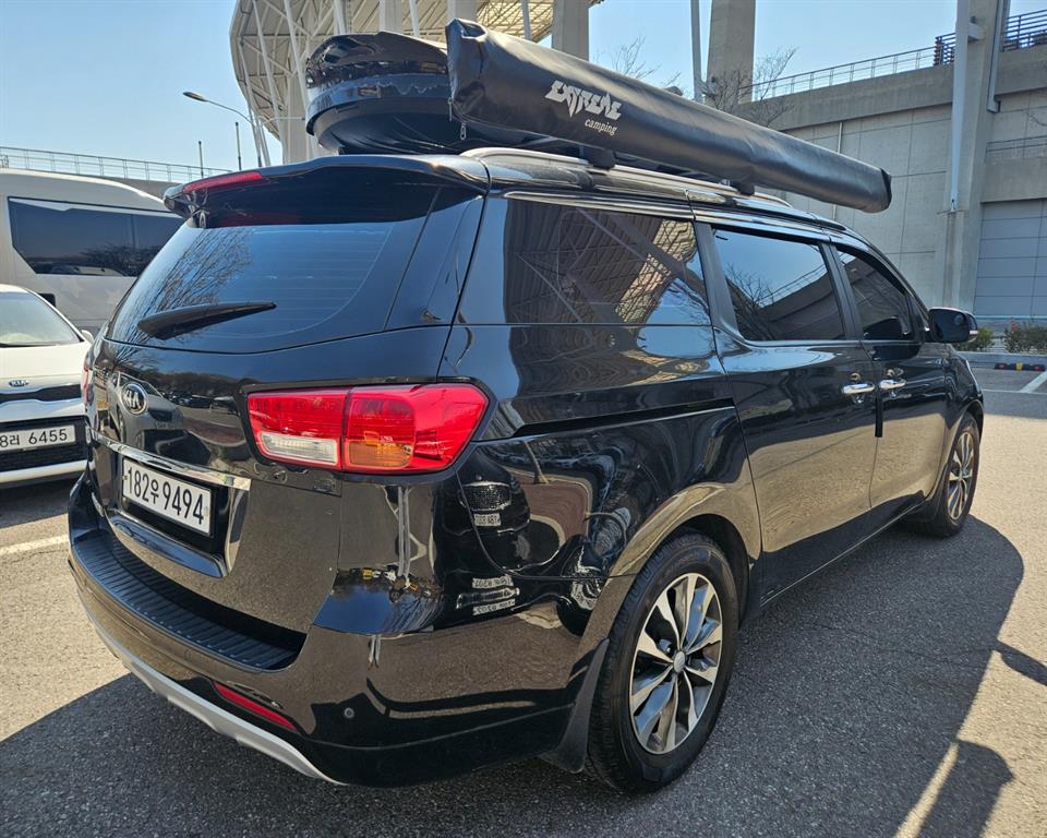 KIA Carnival - Vista 4