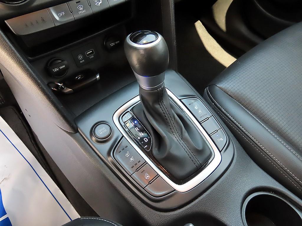 HYUNDAI Kona - Vista 10