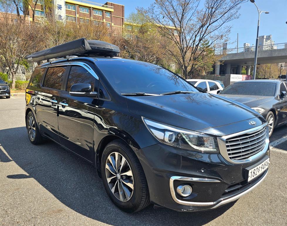 KIA Carnival - Vista 2