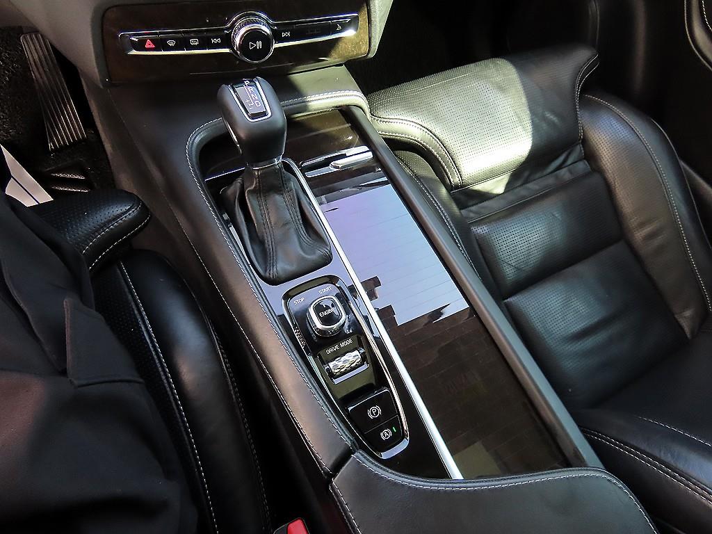 Volvo XC90 - Vista 11