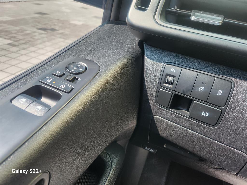 HYUNDAI Staria 2025 Negro - Importación desde Corea - HF Imports Iquique - Foto 16