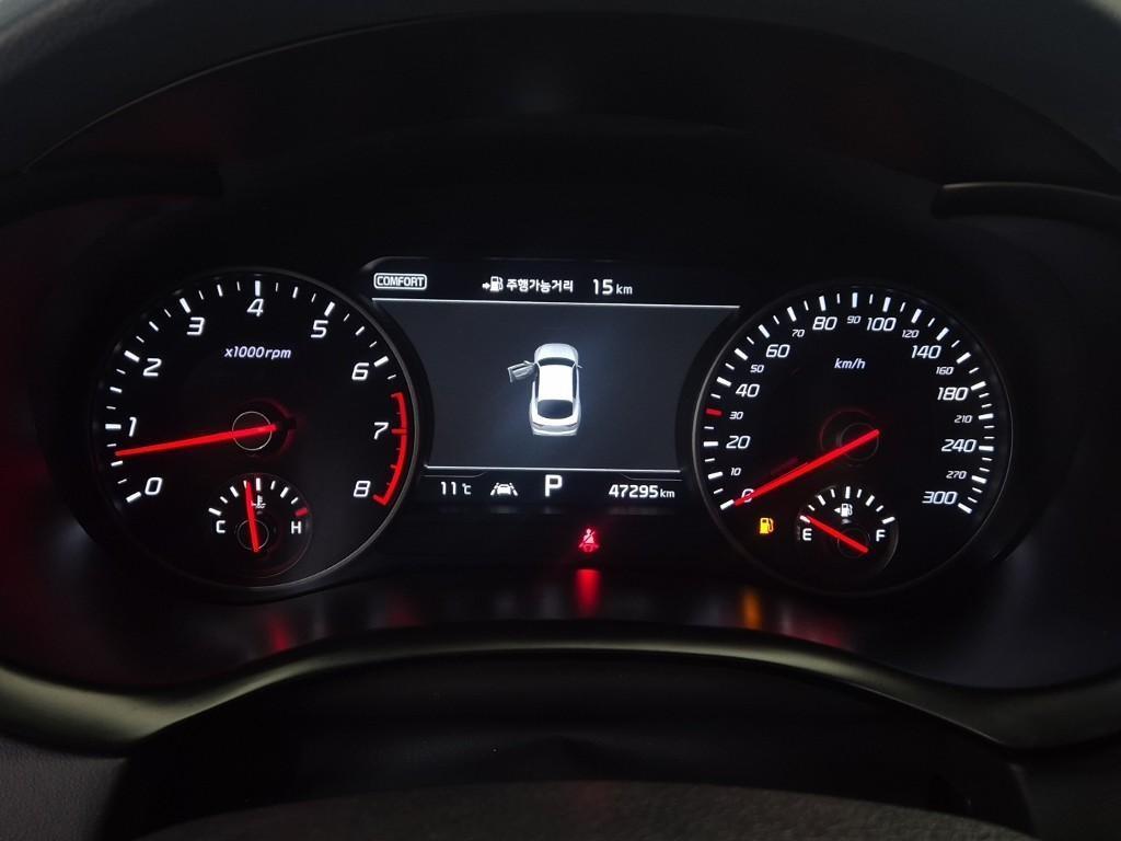 KIA Stinger - Vista 6