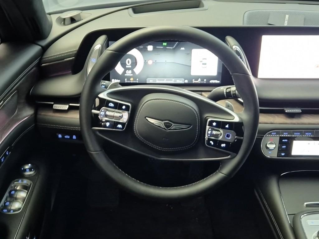 Genesis G90 - Vista 9