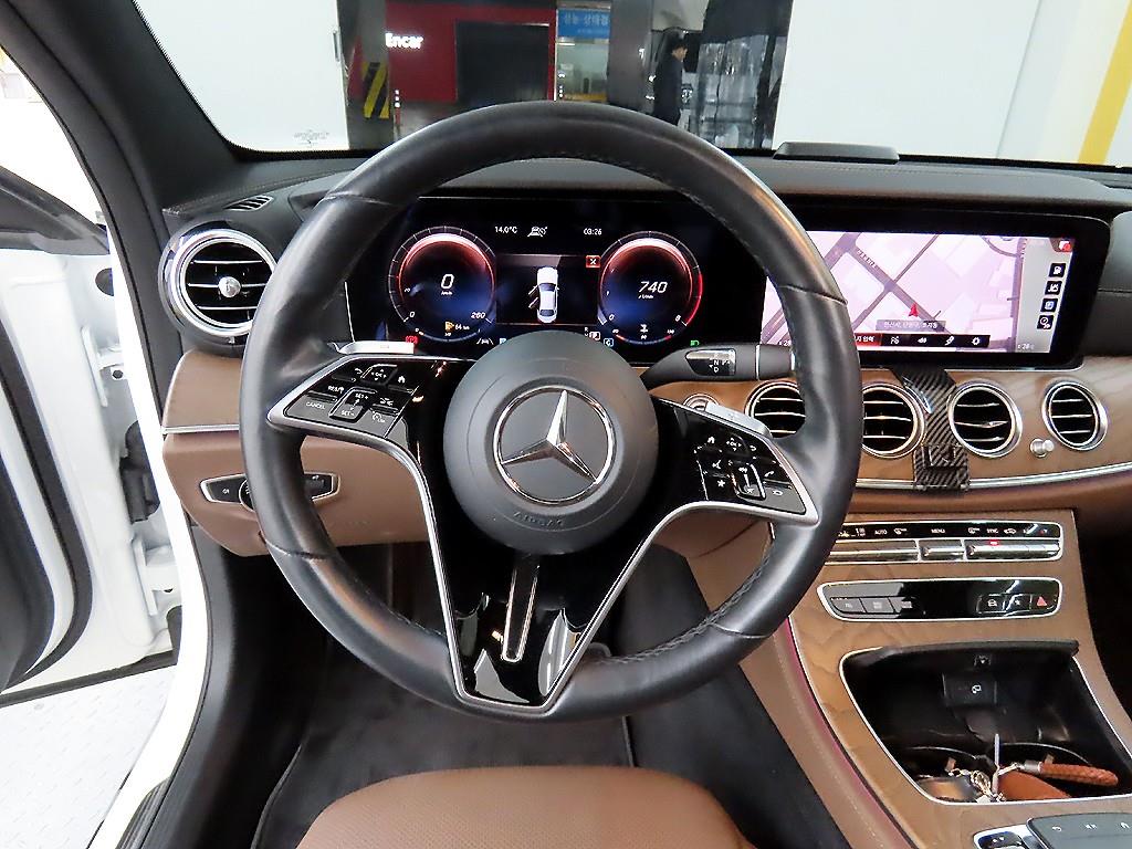 Mercedes Benz E class - Vista 9