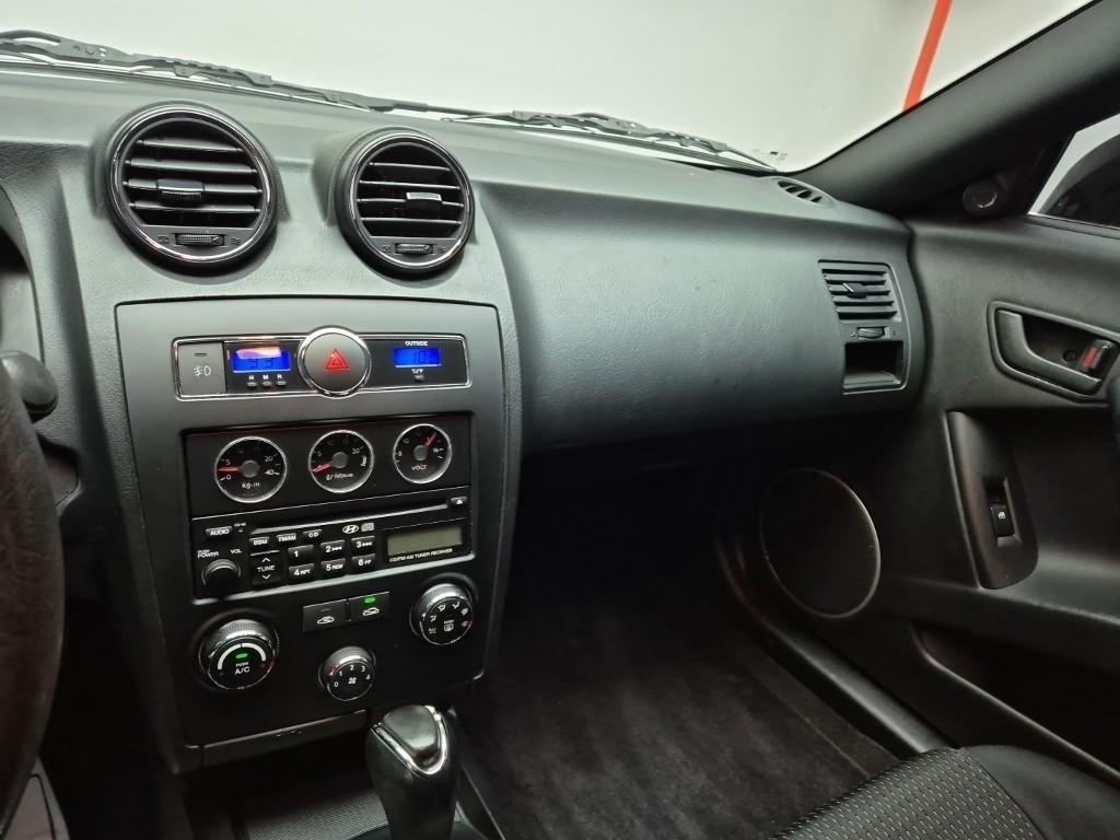 HYUNDAI Tuscani - Vista 10