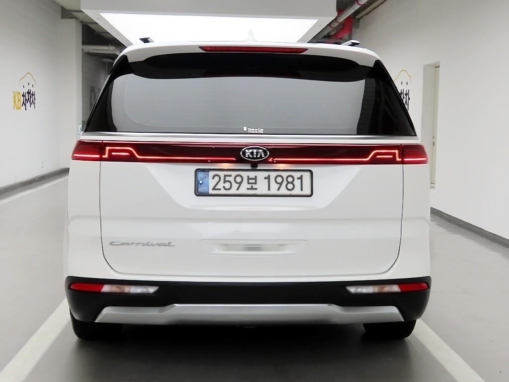 KIA Carnival - Vista 3