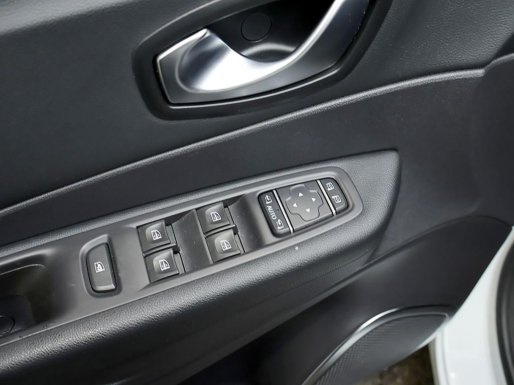 SAMSUNG QM3 2019 Blanco - Importación desde Corea - HF Imports Iquique - Foto 13