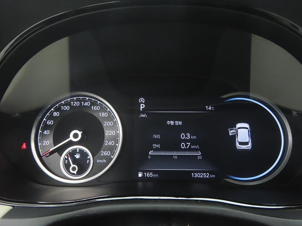 Genesis GV70 - Vista 9