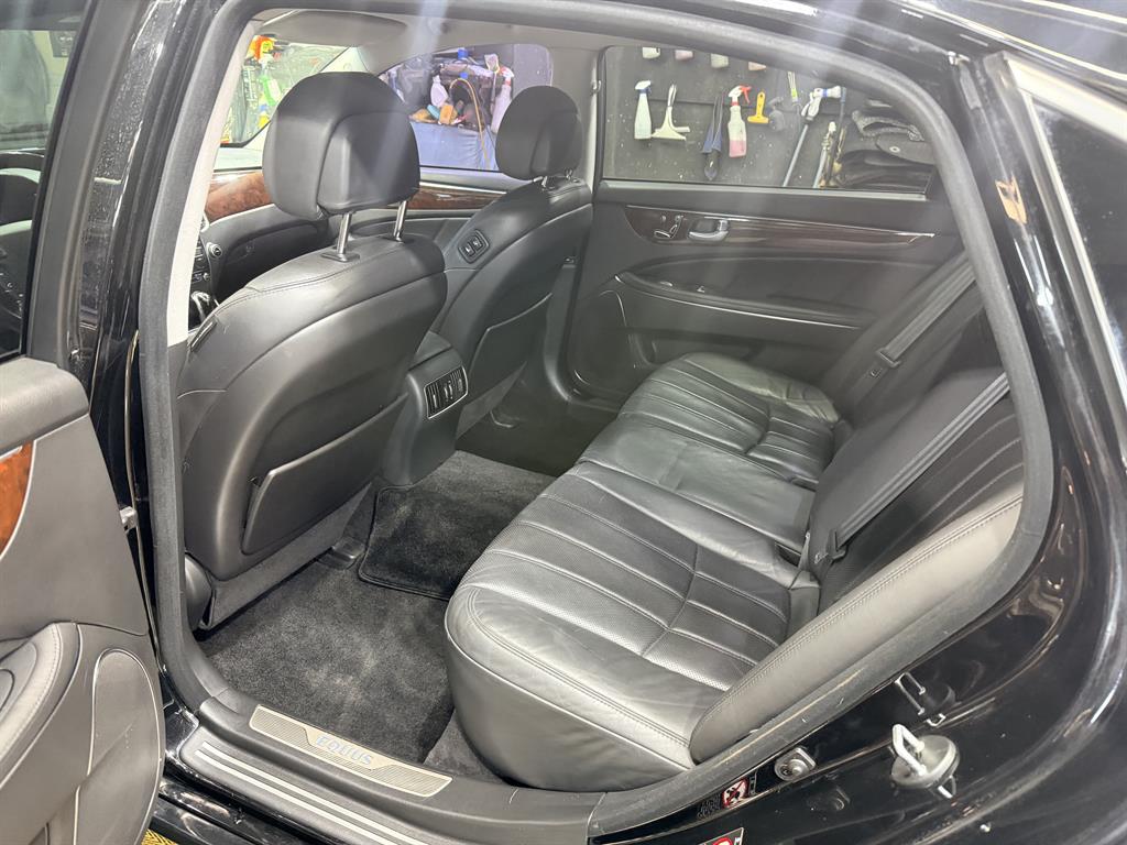 HYUNDAI Equus - Vista 12