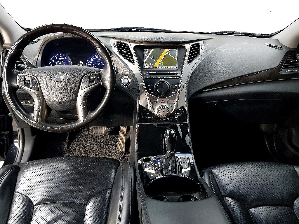 HYUNDAI Grandeur - Vista 5