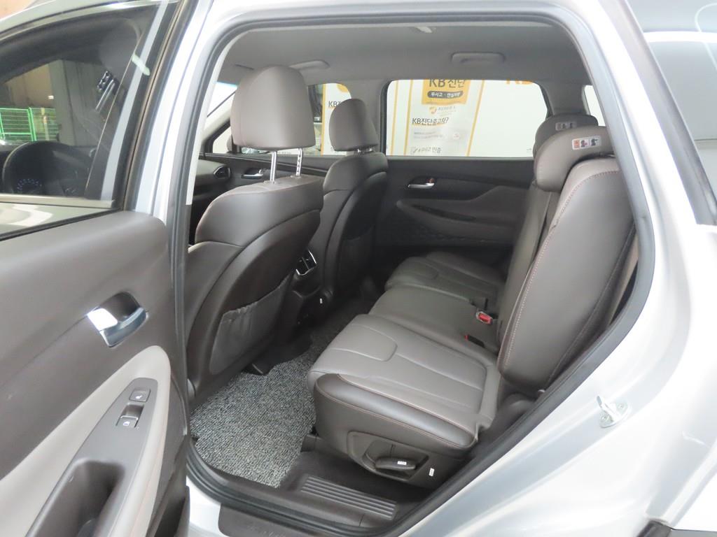 HYUNDAI Santa Fe - Vista 6