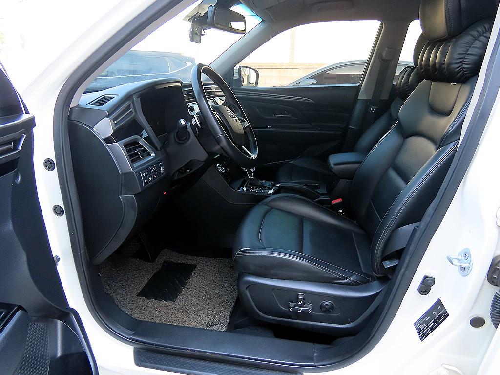 Ssangyong Korando - Vista 5