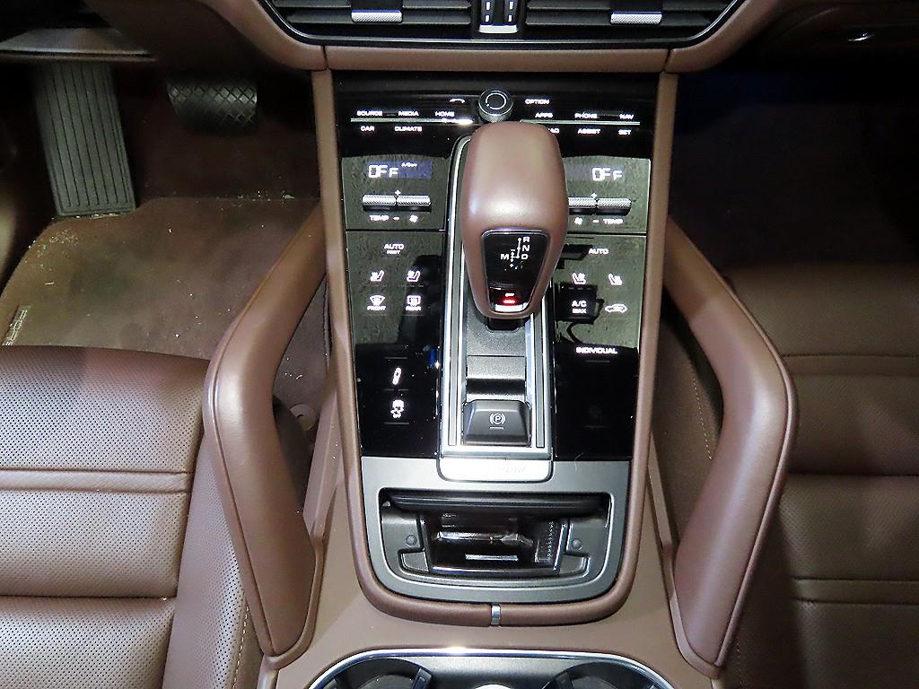 Porsche Cayenne - Vista 12