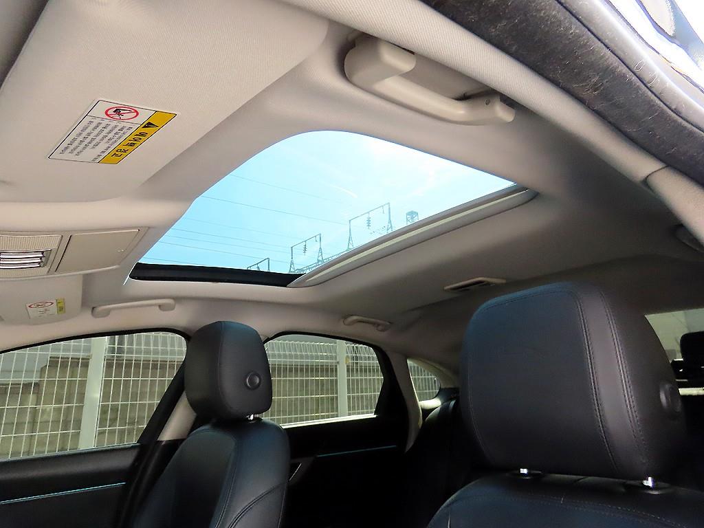 Jaguar XF 2017 Negro - Importación desde Corea - HF Imports Iquique - Foto 18