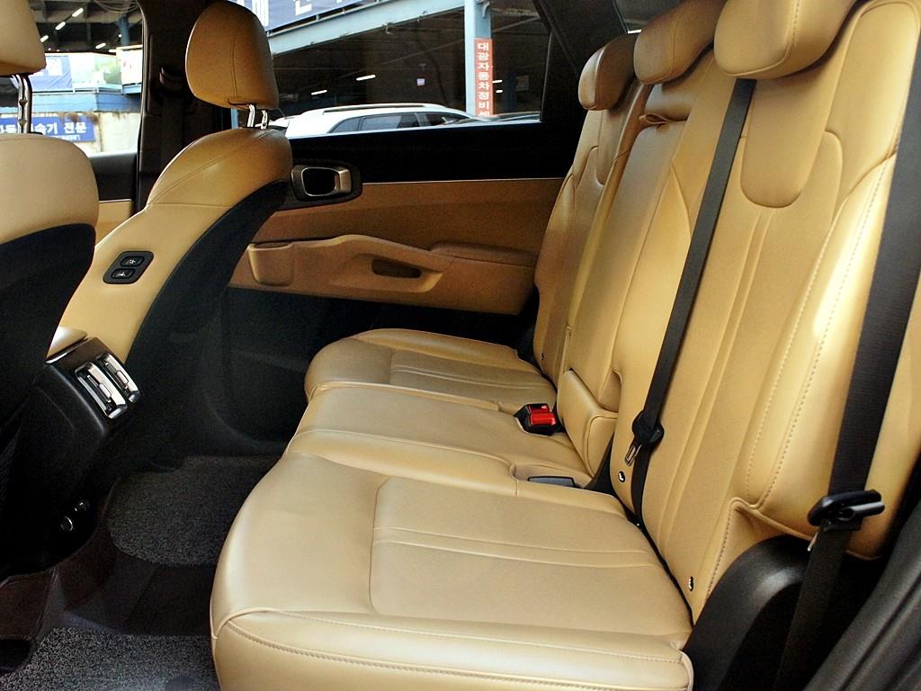 KIA Sorento - Vista 11