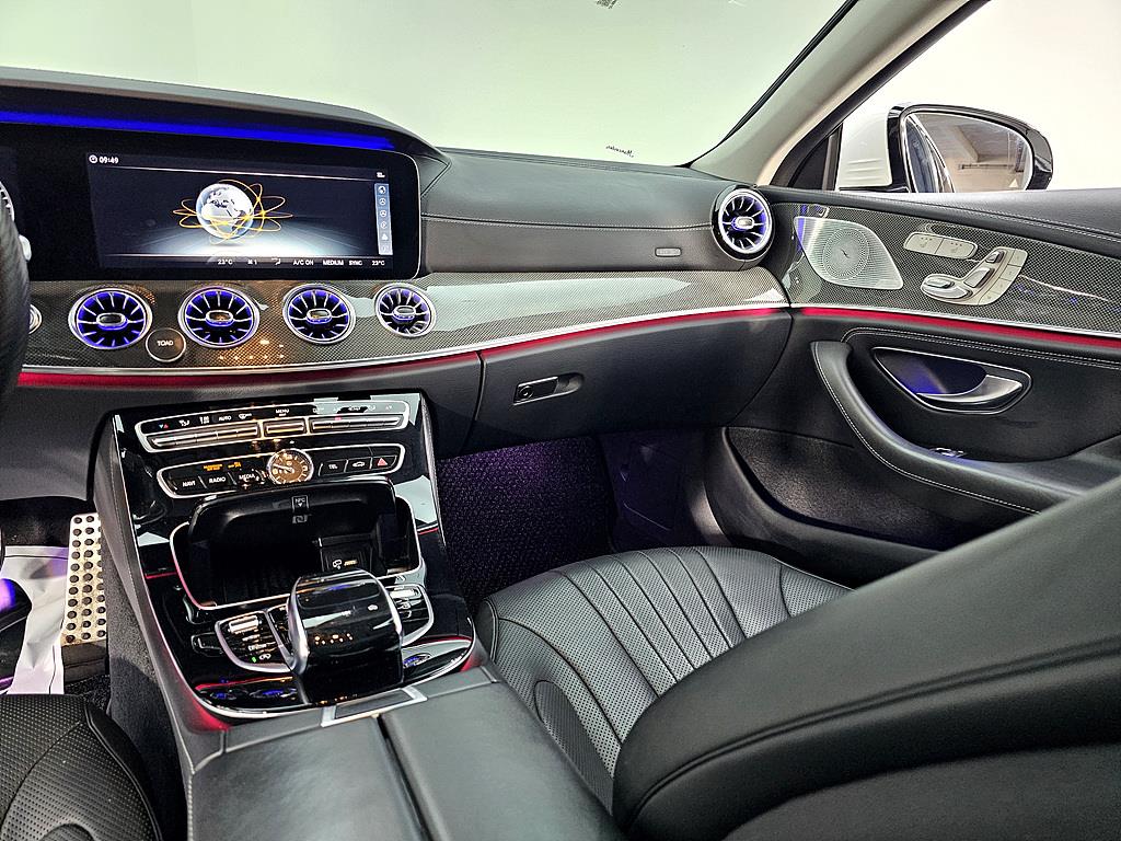 Mercedes Benz CLS Class - Vista 10