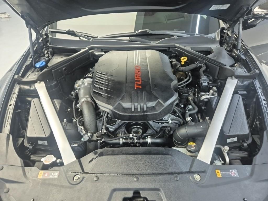 KIA Stinger - Vista 5