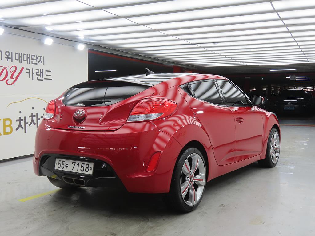 HYUNDAI Veloster - Vista 4