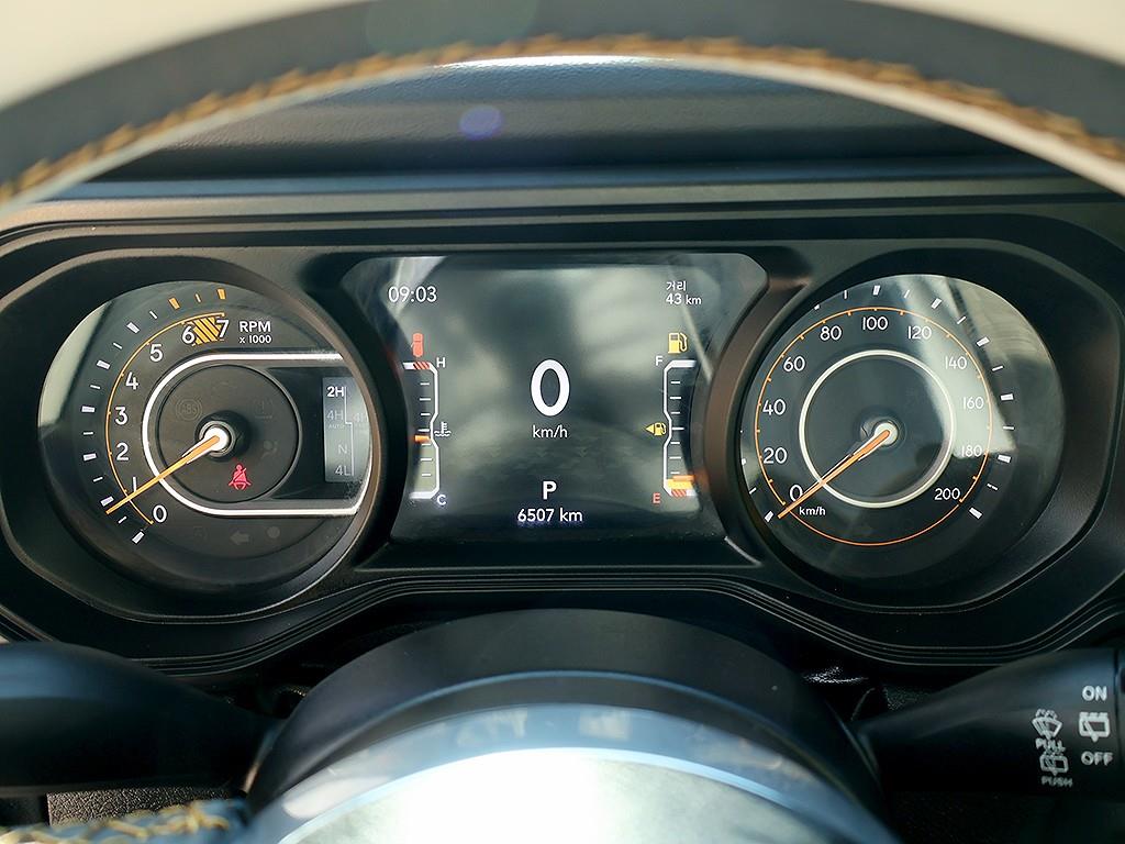 Jeep Wrangler - Vista 11