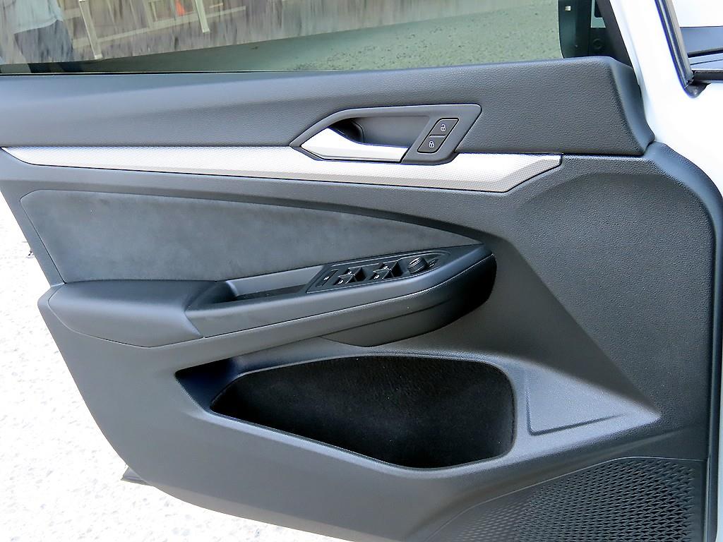 Volkswagen Golf - Vista 11