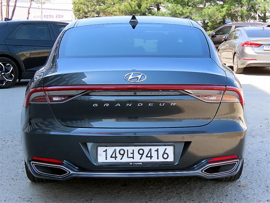 HYUNDAI Grandeur - Vista 4