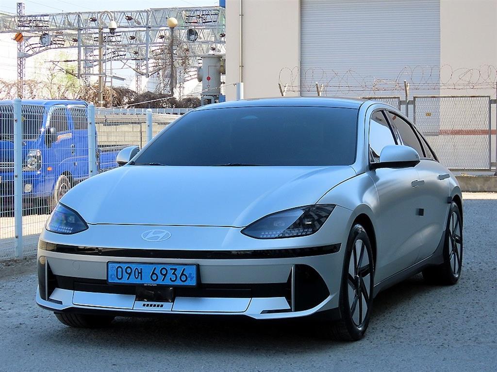 HYUNDAI Ioniq 6 - Vista 2