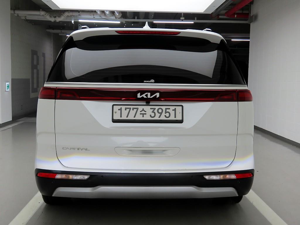 KIA Carnival - Vista 3