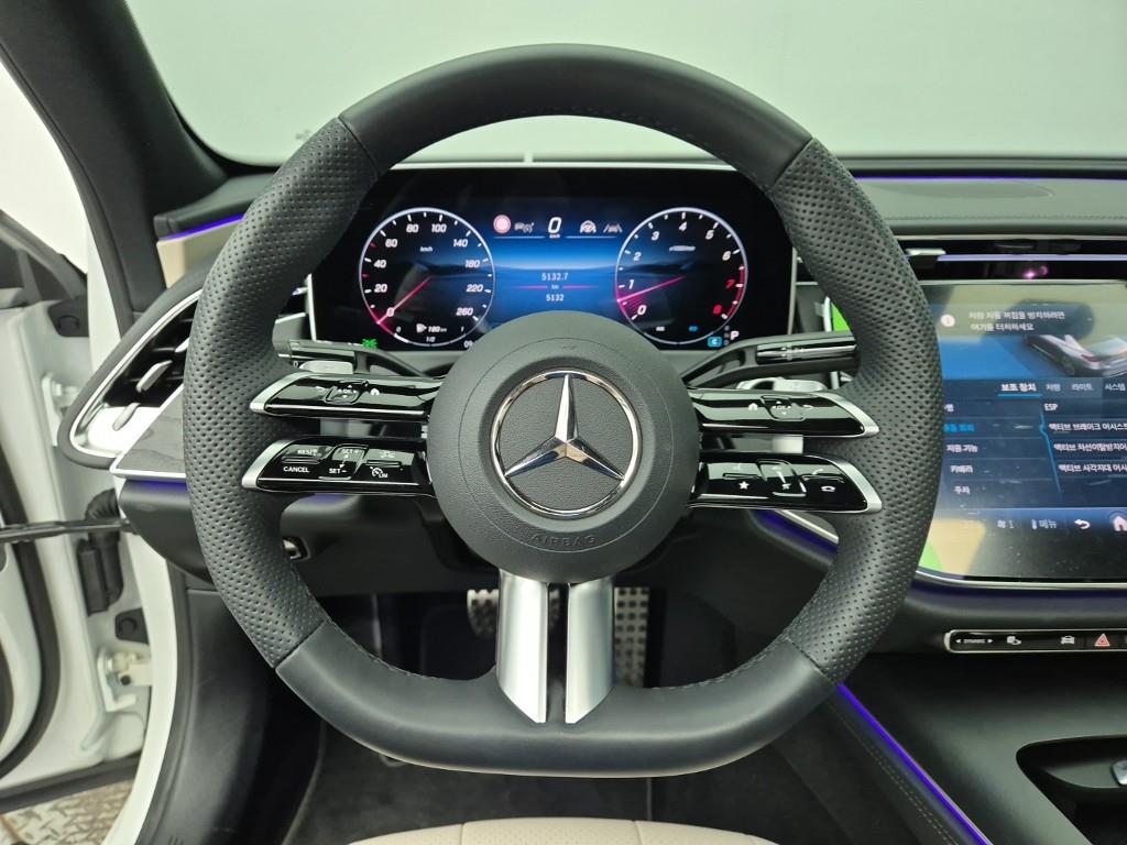 Mercedes Benz E class - Vista 9