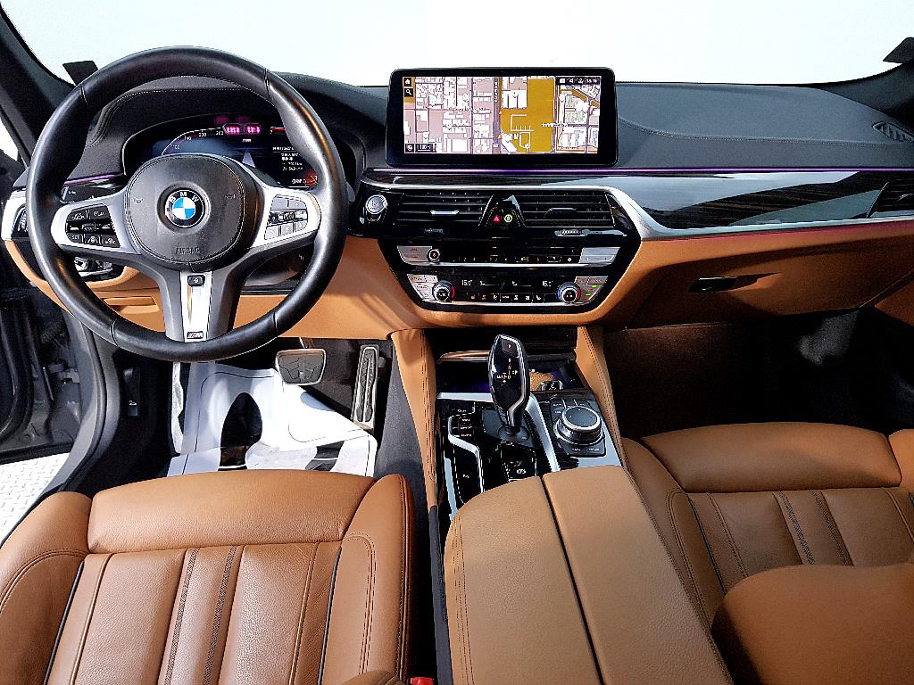 BMW 5 Series - Vista 5